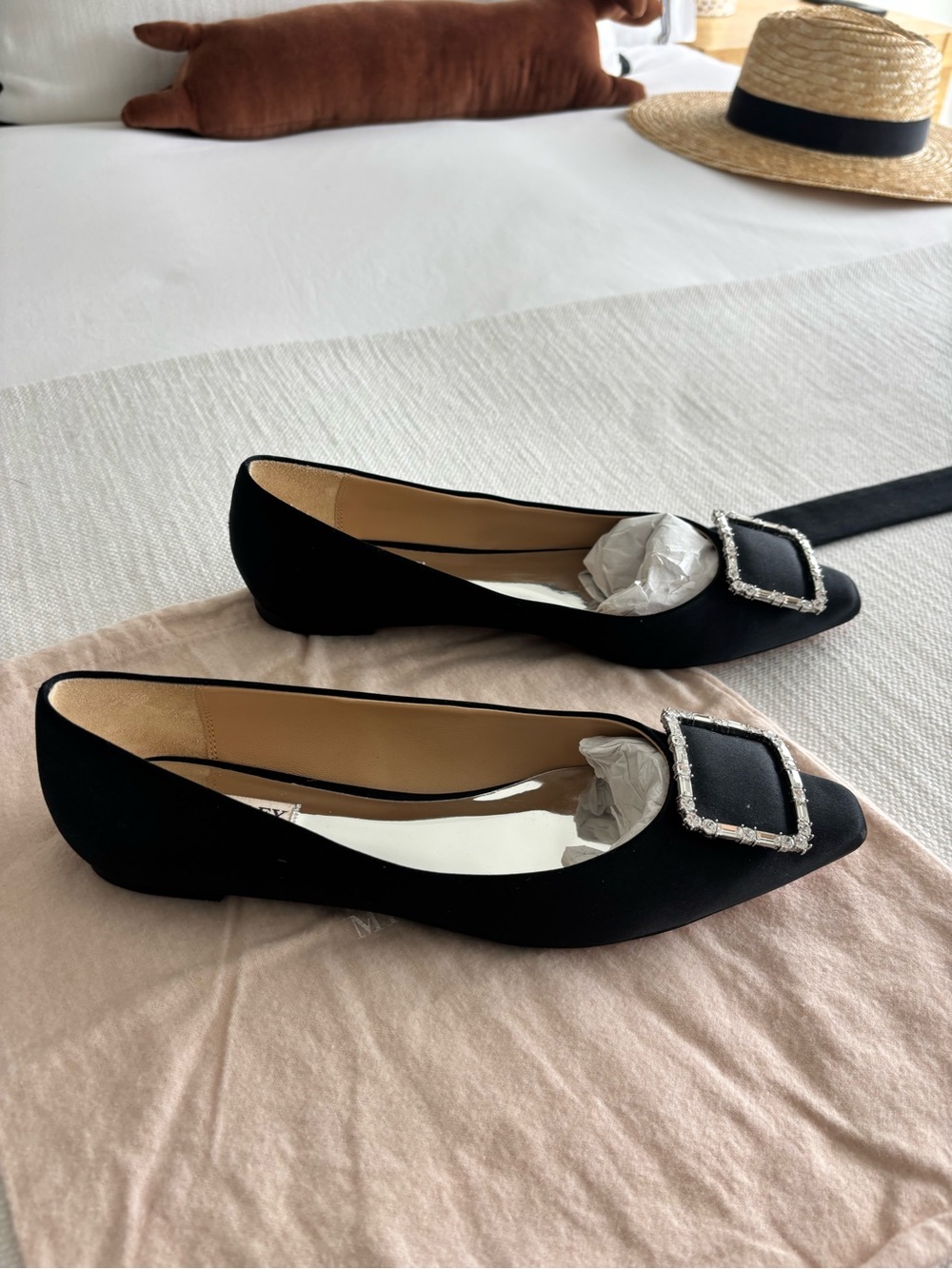 Badgley Mischka Black Satin Square-Buckle Pointed Flats Size 9.5 - Picture 3 of 7